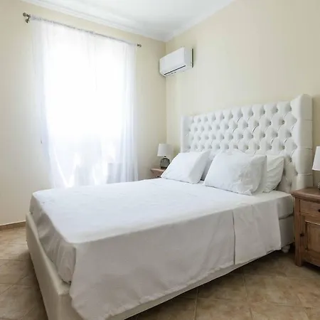 Villa Alba Minies *